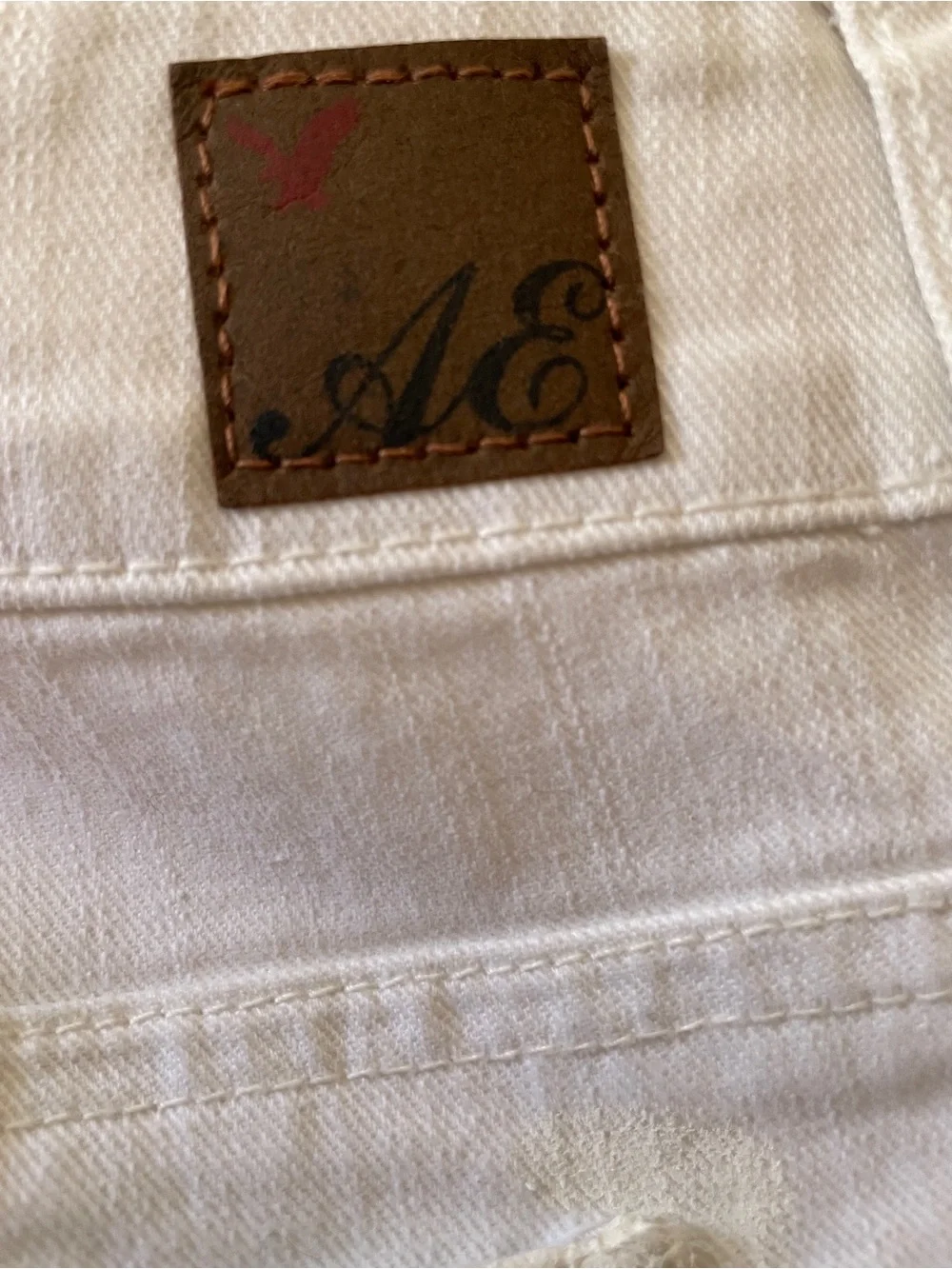 American Eagle Outfitters pairs women’s